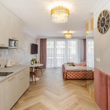 Marina Nowy Przy Motlawie アパート